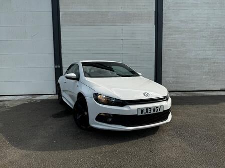 VOLKSWAGEN SCIROCCO 2.0 TDI BlueMotion Tech R-Line