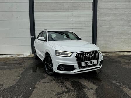 AUDI Q3 2.0 TDI S line