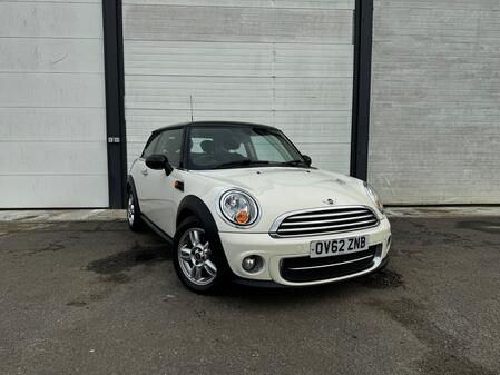 MINI HATCH 1.6 Cooper D Hatch