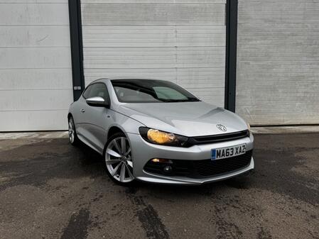 VOLKSWAGEN SCIROCCO 2.0 TDI BlueMotion Tech R-Line